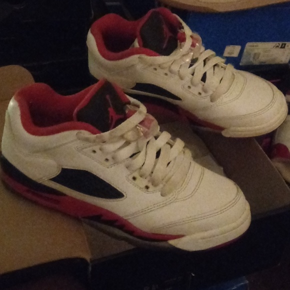 Jordan 5 low Retro Sz 4.5 - Picture 2 of 6